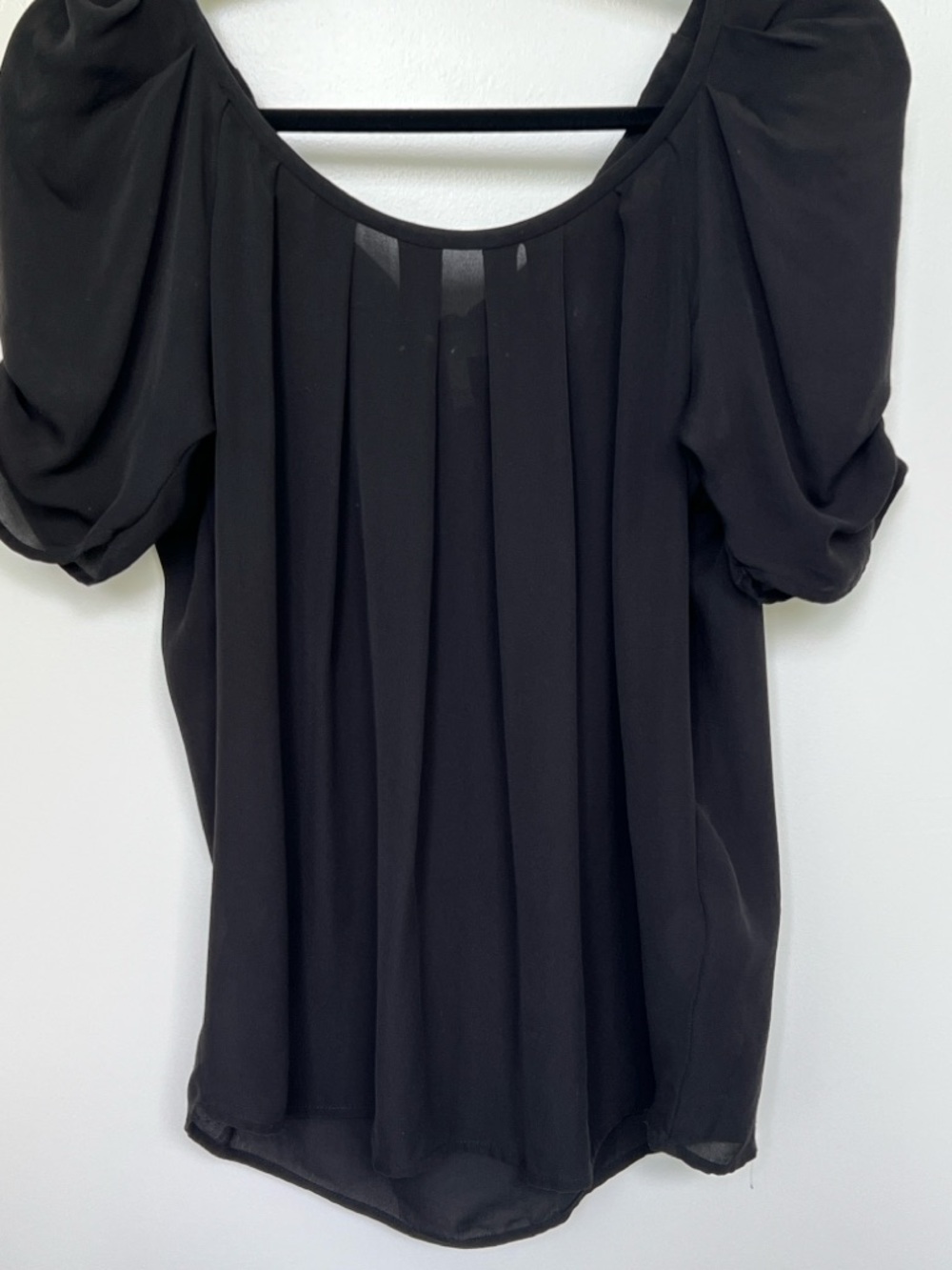 Joie Black Pleated Puff-Sleeve Women's Top - Picture 2 of 3